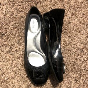 Abella shiny patent buckle flats